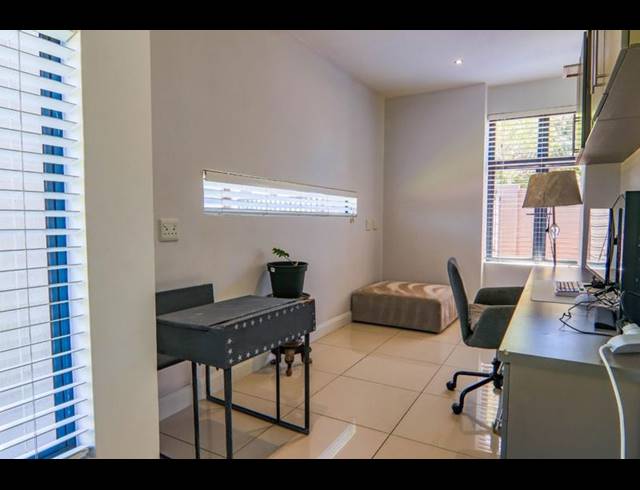 3 BEDROOM HOUSE FOR SALE IN MIDSTREAM HILL